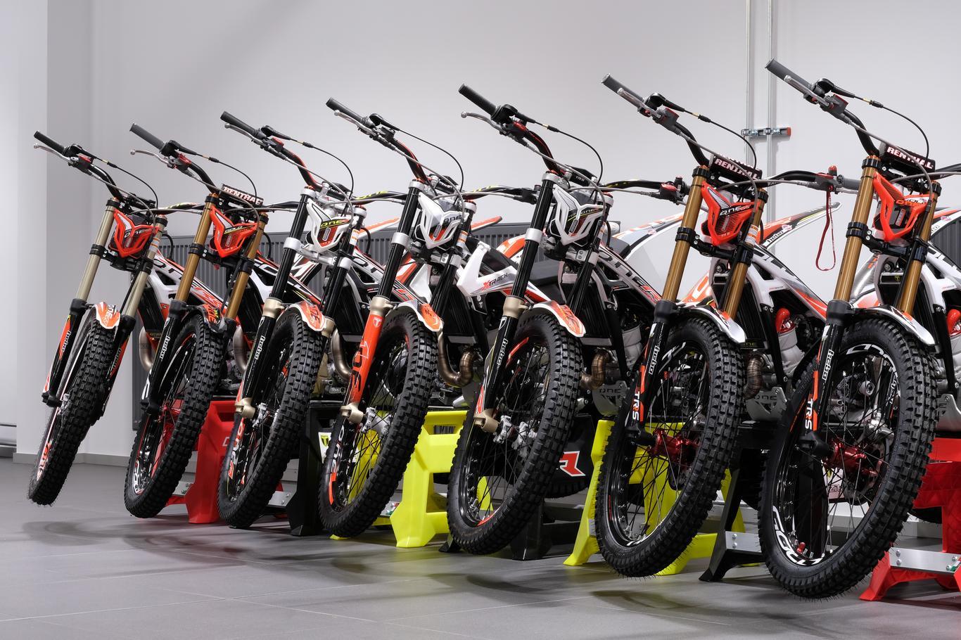 Auto Zitzmann — zázemí a motocykly TRRS